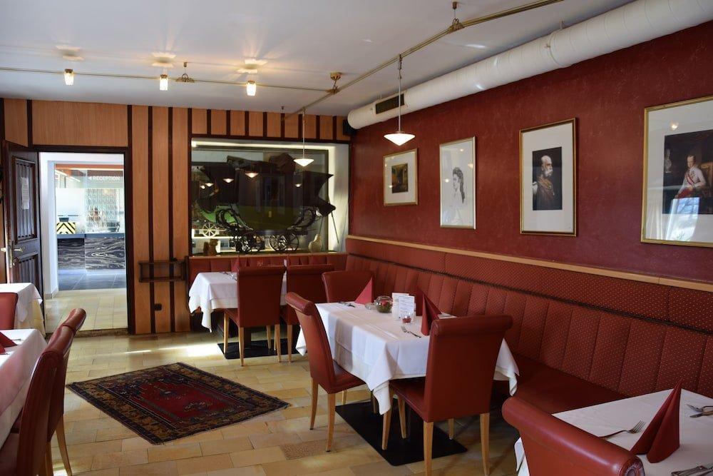Hotel Maxlhaid Wels Bagian luar foto