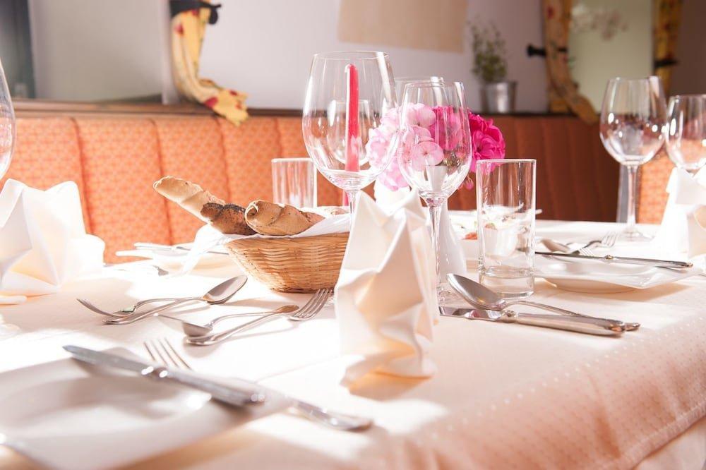 Hotel Maxlhaid Wels Bagian luar foto