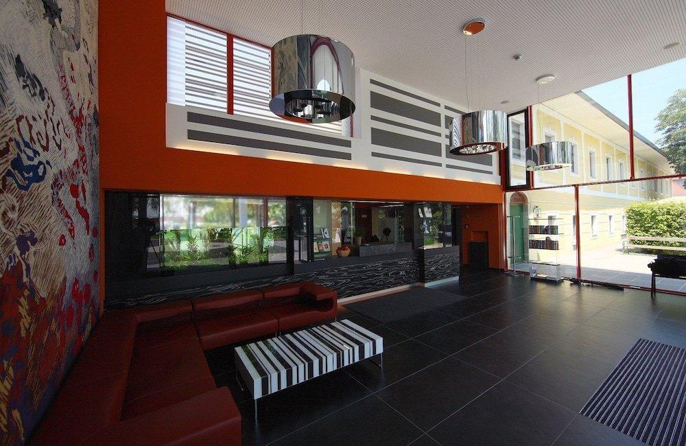 Hotel Maxlhaid Wels Bagian luar foto